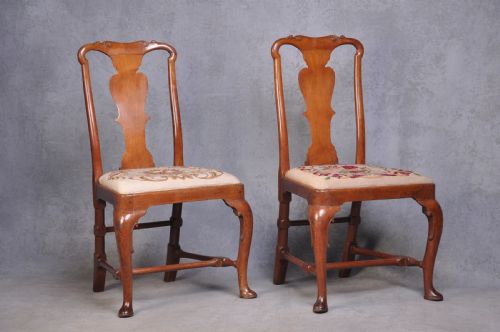 pair of early 18th century walnut side chairs - CATEGORY: ANTIQUE CHAIRS - DATED 18TH CENTURY