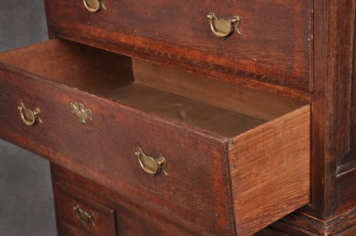 EARLY 18TH CENTURY OAK CHEST ON STAND - ADDITIONAL PHOTO 6