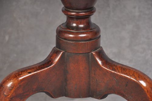 A RARE 18TH CENTURY CHERRYWOOD TRIPOD TABLE - ADDITIONAL PHOTO 2