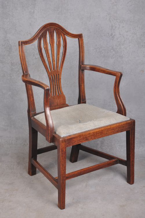 18th century mahogany hepplewhite armchair - CATEGORY: ANTIQUE CHAIRS - DATED 18TH CENTURY
