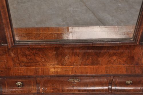 EARLY 18TH CENTURY WALNUT TOILET MIRROR - ADDITIONAL PHOTO 1