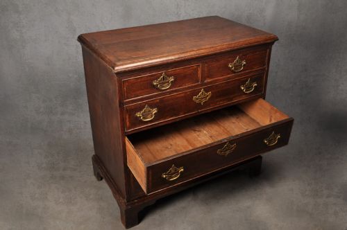 18TH CENTURY INLAID OAK CHEST OF DRAWERS - ADDITIONAL PHOTO 7