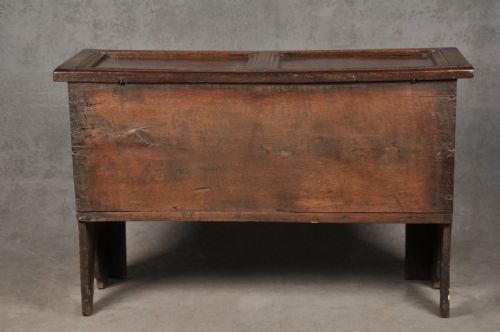 SMALL 17TH CENTURY COFFER - ADDITIONAL PHOTO 7