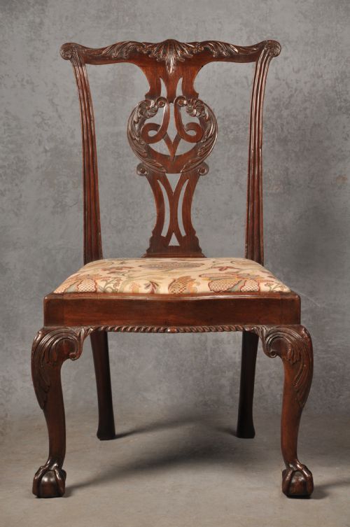 A FINE PAIR OF GEORGE II MAHOGANY SIDE CHAIRS - ADDITIONAL PHOTO 1
