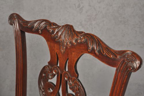 A FINE PAIR OF GEORGE II MAHOGANY SIDE CHAIRS - ADDITIONAL PHOTO 3