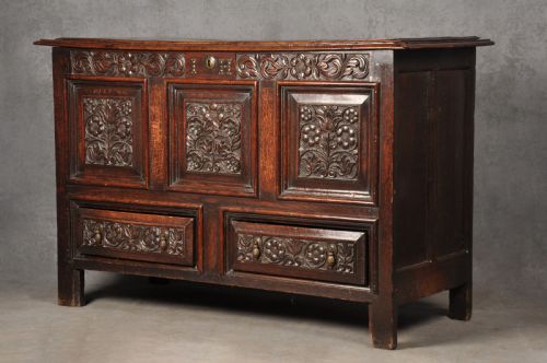 17TH CENTURY OAK COFFER - ADDITIONAL PHOTO 11