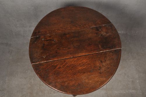 SMALL QUEEN ANNE OAK GATELEG TABLE - ADDITIONAL PHOTO 2