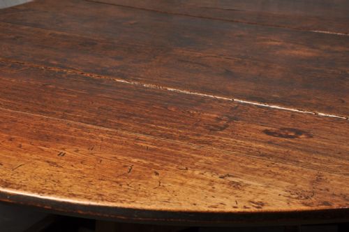 LARGE 17TH CENTURY OAK GATELEG TABLE - ADDITIONAL PHOTO 8