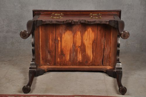 FINE MID 18TH CENTURY MAHOGANY LOWBOY - ADDITIONAL PHOTO 9