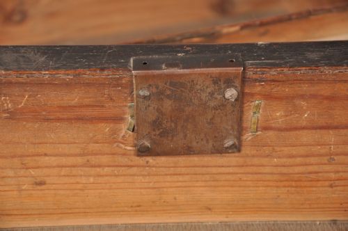 FINE EARLY 18TH CENTURY WALNUT CHEST ON STAND - ADDITIONAL PHOTO 8