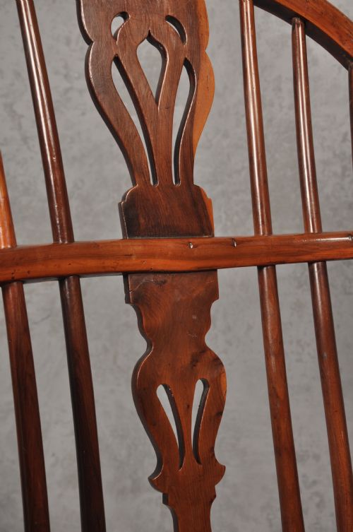 18TH CENTURY YEW WOOD WINDSOR CHAIR - ADDITIONAL PHOTO 3