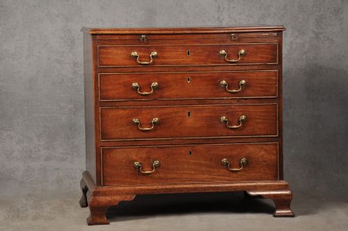 SMALL 18TH CENTURY MAHOGANY CHEST OF DRAWERS - ADDITIONAL PHOTO 12