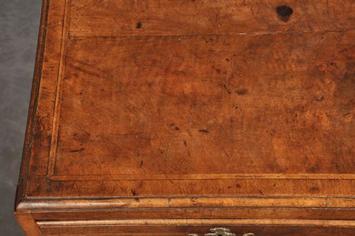 EARLY 18TH CENTURY WALNUT CHEST OF DRAWERS - ADDITIONAL PHOTO 8