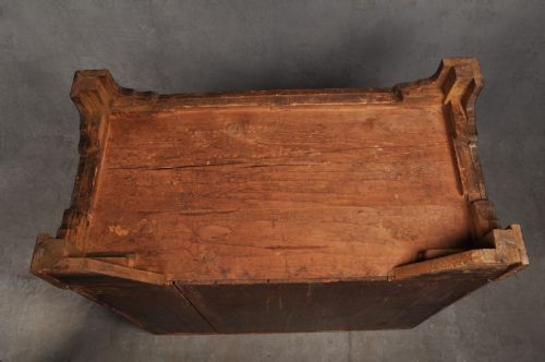 EARLY 18TH CENTURY WALNUT CHEST OF DRAWERS - ADDITIONAL PHOTO 9