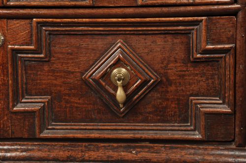 17TH CENTURY OAK CHEST OF DRAWERS - ADDITIONAL PHOTO 2