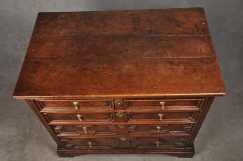 17TH CENTURY OAK CHEST OF DRAWERS - ADDITIONAL PHOTO 6
