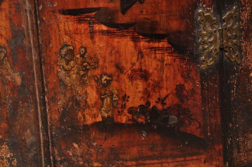 EARLY 18TH CENTURY CHINOISERIE CORNER CUPBOARD - ADDITIONAL PHOTO 5