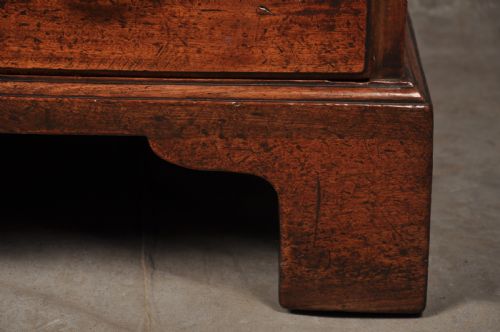 18TH CENTURY MAHOGANY BUREAU OF SMALL PROPORTIONS - ADDITIONAL PHOTO 8