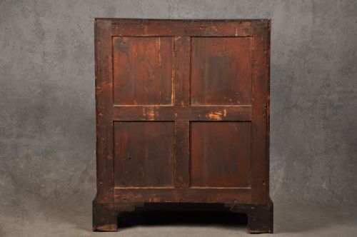 18TH CENTURY MAHOGANY BUREAU OF SMALL PROPORTIONS - ADDITIONAL PHOTO 9