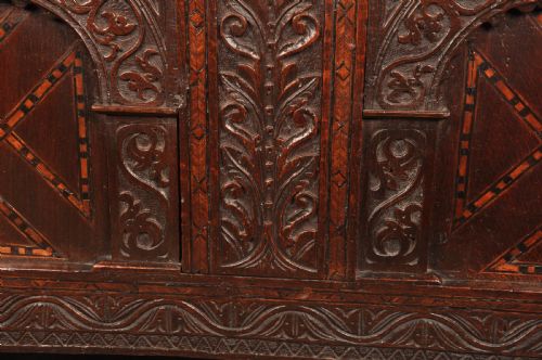 EARLY 17TH CENTURY OAK COFFER - ADDITIONAL PHOTO 8