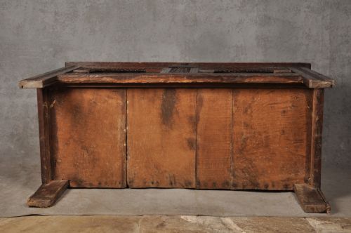 EARLY 17TH CENTURY OAK COFFER - ADDITIONAL PHOTO 10