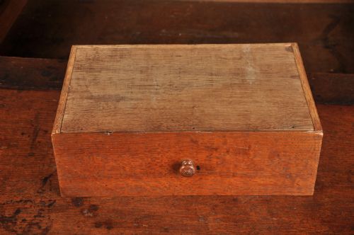 RARE 17TH CENTURY OAK BUREAU - ADDITIONAL PHOTO 6