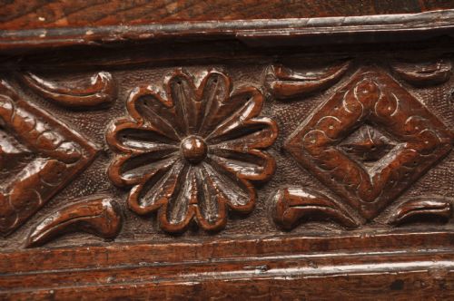 17TH CENTURY OAK BOX - ADDITIONAL PHOTO 4