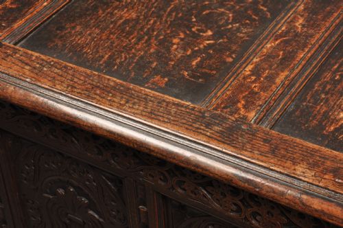 WELL CARVED 17TH CENTURY OAK COFFER - ADDITIONAL PHOTO 12