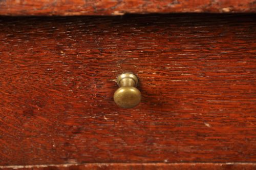 SMALL 17TH CENTURY OAK SIDE TABLE - ADDITIONAL PHOTO 5