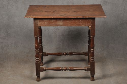 SMALL 17TH CENTURY OAK SIDE TABLE - ADDITIONAL PHOTO 11