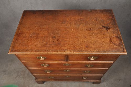 18TH CENTURY OAK CHEST OF DRAWERS - ADDITIONAL PHOTO 5
