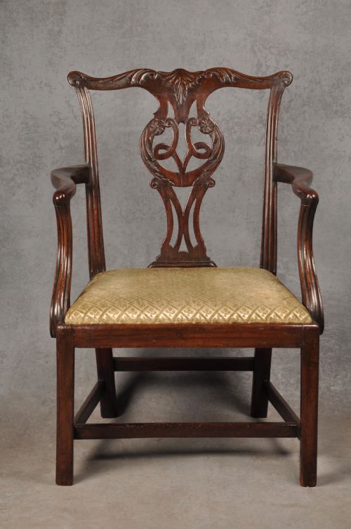 18TH CENTURY MAHOGANY CHIPPENDALE ARMCHAIR - ADDITIONAL PHOTO 1