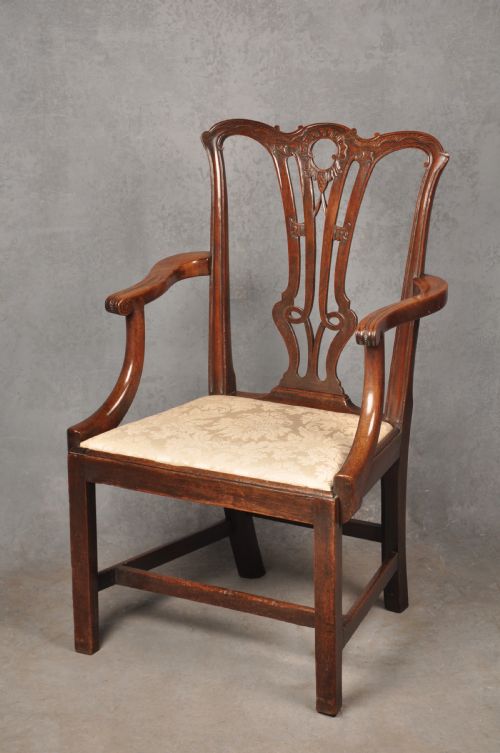18TH CENTURY MAHOGANY CHIPPENDALE ARMCHAIR - ADDITIONAL PHOTO 9