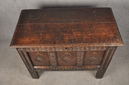 17TH CENTURY YORKSHIRE COFFER - ADDITIONAL PHOTO 2