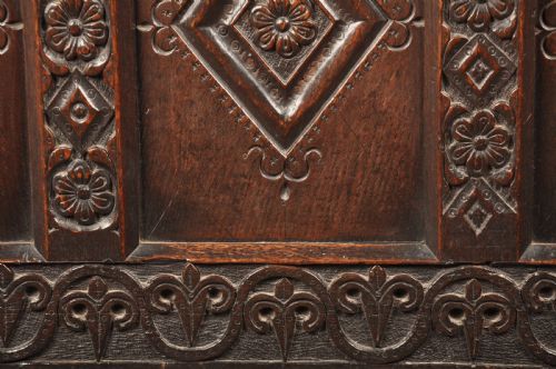 17TH CENTURY YORKSHIRE COFFER - ADDITIONAL PHOTO 4