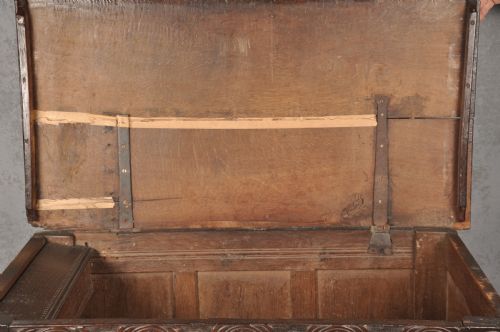 17TH CENTURY YORKSHIRE COFFER - ADDITIONAL PHOTO 9