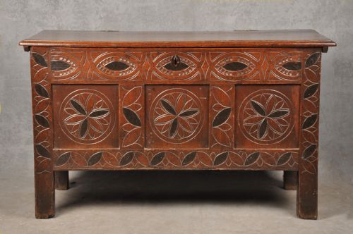 rare 17th century oak ebonized coffer - CATEGORY: ANTIQUE CHESTS - DATED 17TH CENTURY