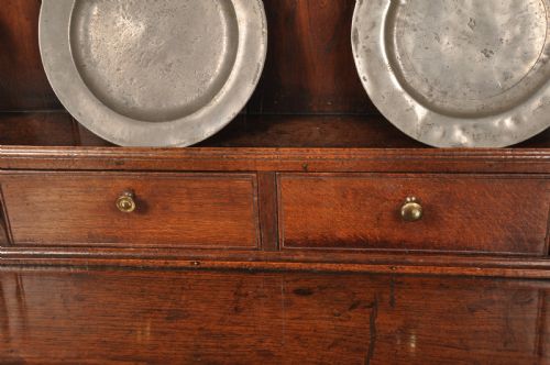18TH CENTURY OAK DRESSER - ADDITIONAL PHOTO 4