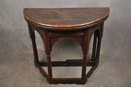 EARLY 17TH CENTURY OAK CREDENCE TABLE - ADDITIONAL PHOTO 8