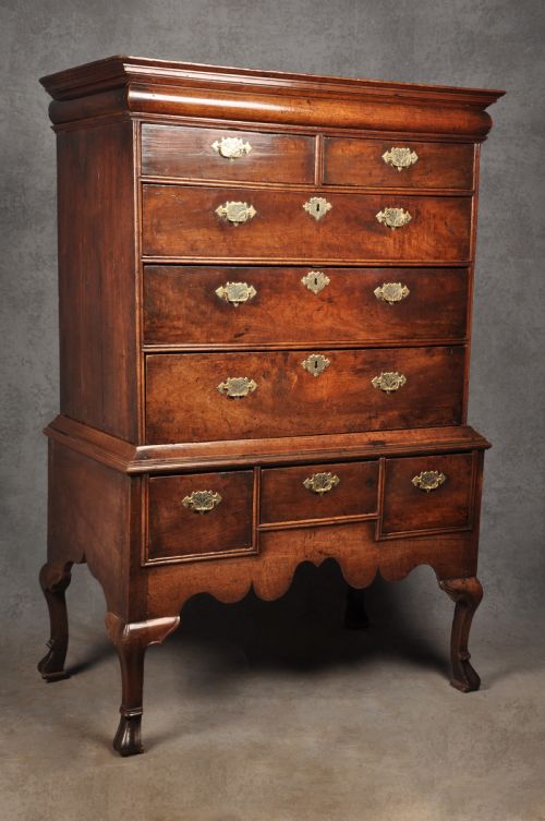 EARLY 18TH CENTURY WALNUT CHEST ON STAND - ADDITIONAL PHOTO 1