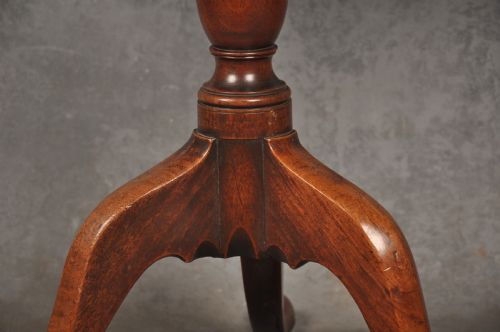 18TH CENTURY MAHOGANY TRIPOD TABLE - ADDITIONAL PHOTO 3