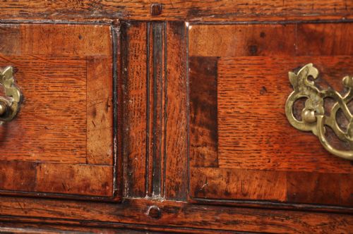 EARLY 18TH CENTURY OAK DRESSER - ADDITIONAL PHOTO 5