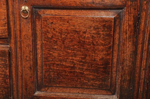 EARLY 18TH CENTURY OAK DRESSER - ADDITIONAL PHOTO 6