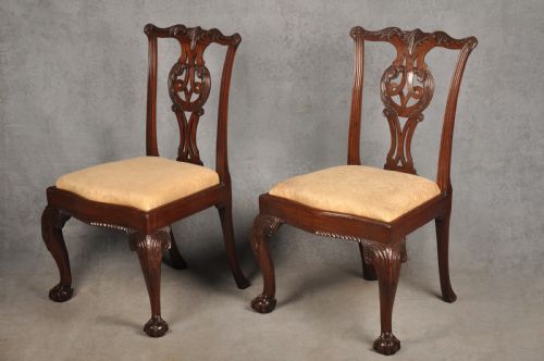 A FINE PAIR OF GEORGE II MAHOGANY SIDE CHAIRS - ADDITIONAL PHOTO 1