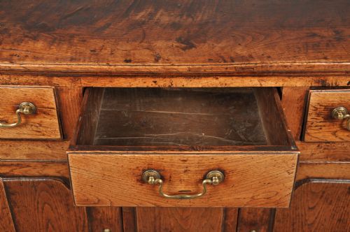 MID 18TH CENTURY OAK DRESSER BASE - ADDITIONAL PHOTO 1