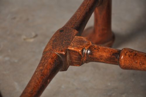 FINE EARLY 18TH CENTURY WALNUT STOOL - ADDITIONAL PHOTO 5