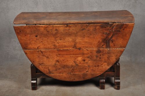 RARE 17TH CENTURY YEW WOOD GATELEG TABLE - ADDITIONAL PHOTO 3