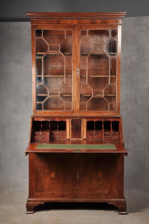 FINE 18TH CENTURY MAHOGANY BUREAU BOOKCASE - ADDITIONAL PHOTO 1