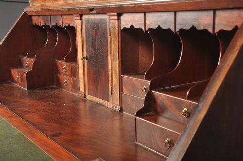 FINE 18TH CENTURY MAHOGANY BUREAU BOOKCASE - ADDITIONAL PHOTO 10