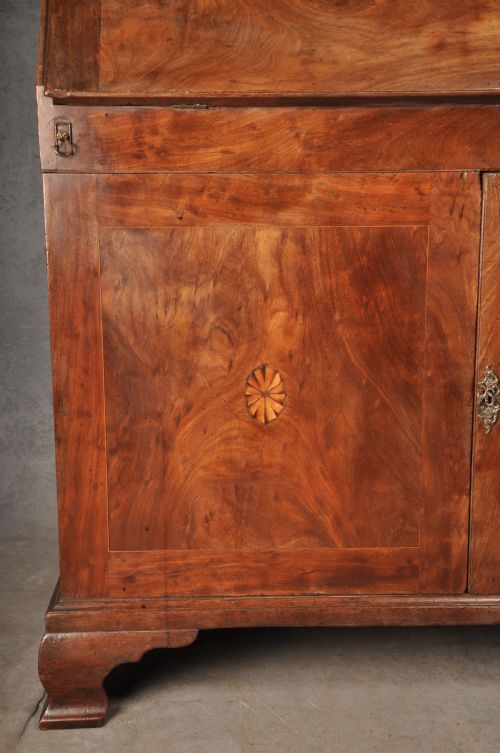 FINE 18TH CENTURY MAHOGANY BUREAU BOOKCASE - ADDITIONAL PHOTO 12